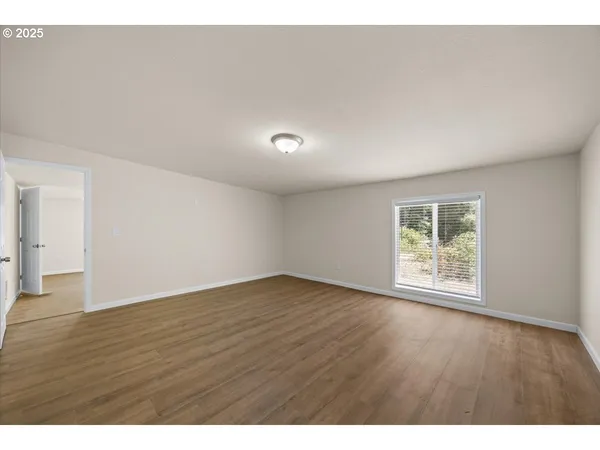 $492,500 | 181 Oak Hollow Road, Riddle, OR 97469