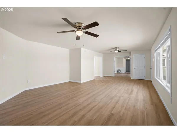 $492,500 | 181 Oak Hollow Road, Riddle, OR 97469