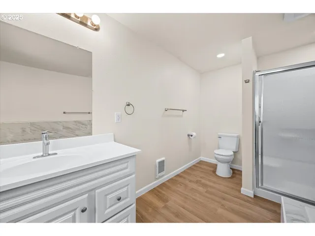 $492,500 | 181 Oak Hollow Road, Riddle, OR 97469