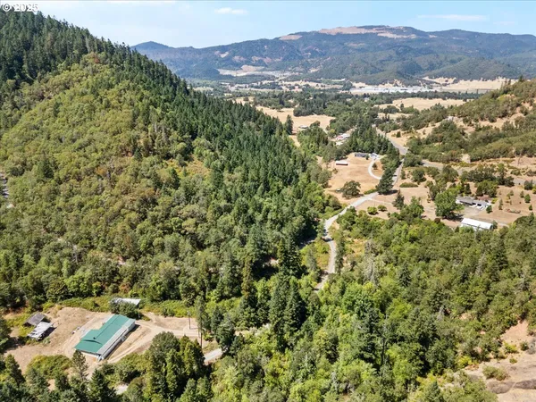 $492,500 | 181 Oak Hollow Road, Riddle, OR 97469