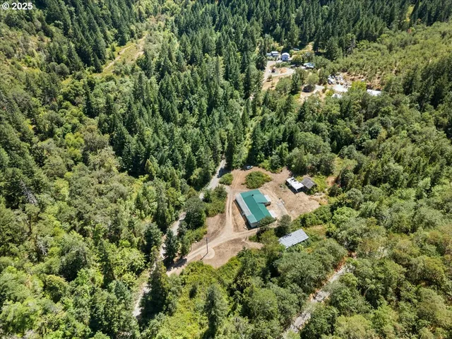 $492,500 | 181 Oak Hollow Road, Riddle, OR 97469