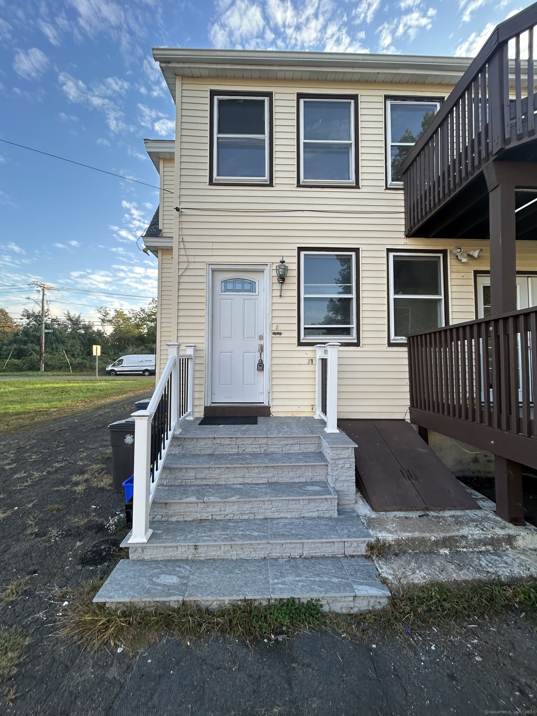 120 South End Road New Haven, CT 06512 - Photo 13 of 14 a front view of a house with a yard