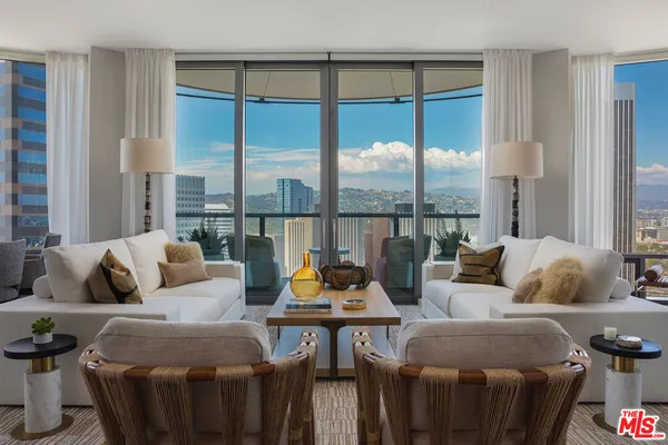 $19,995 | 211 1/2 West Elm Court, Unit 26C, Los Angeles, CA 90067