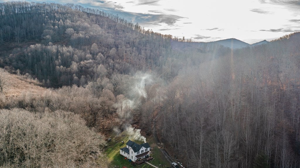 5491 Sandlick Road Bluefield, WV 24701 - Photo 6 of 50 Gallery Image 6