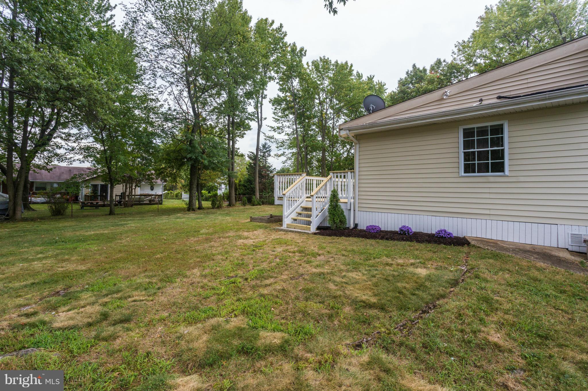 5212 Columbia Road Springfield, VA 22151 - Photo 25 of 28 Left Side of House