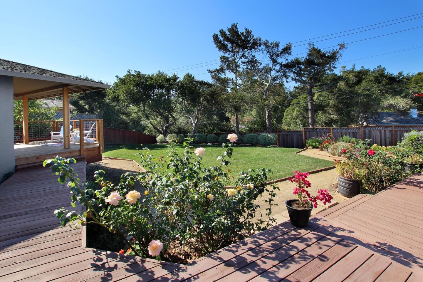 11 Oak Road Santa Cruz, CA 95060 - Photo 41 of 57 a front view of a house with a yard