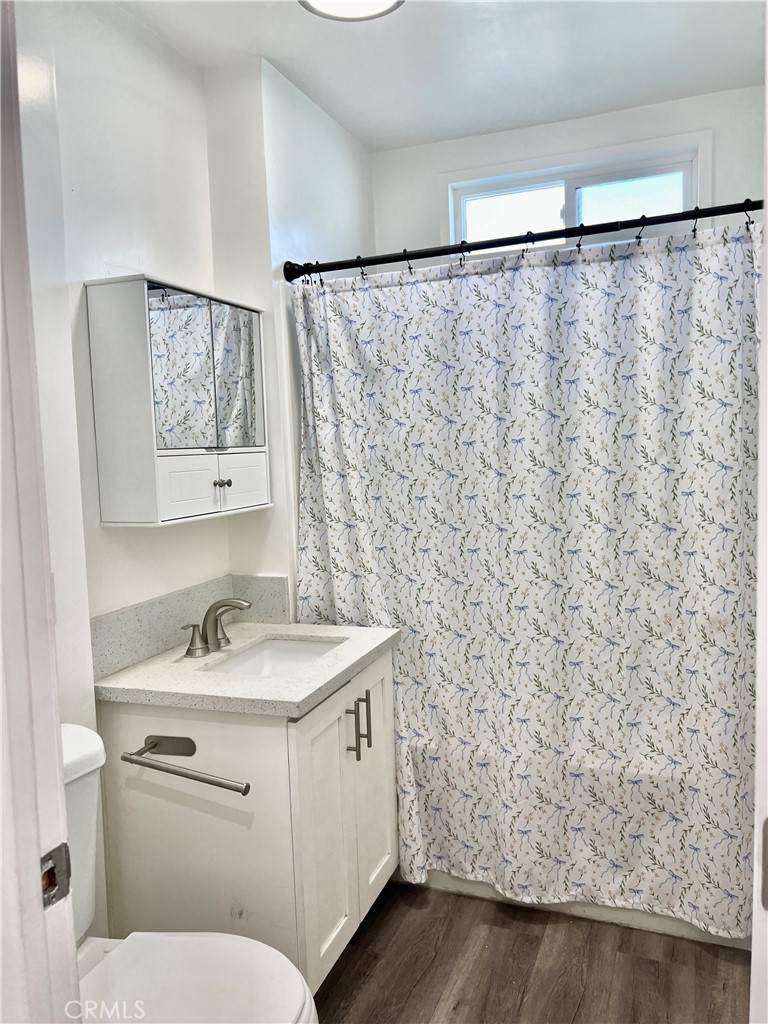 7110 Valmont Street Tujunga, CA 91042 - Photo 9 of 17 Guest bath