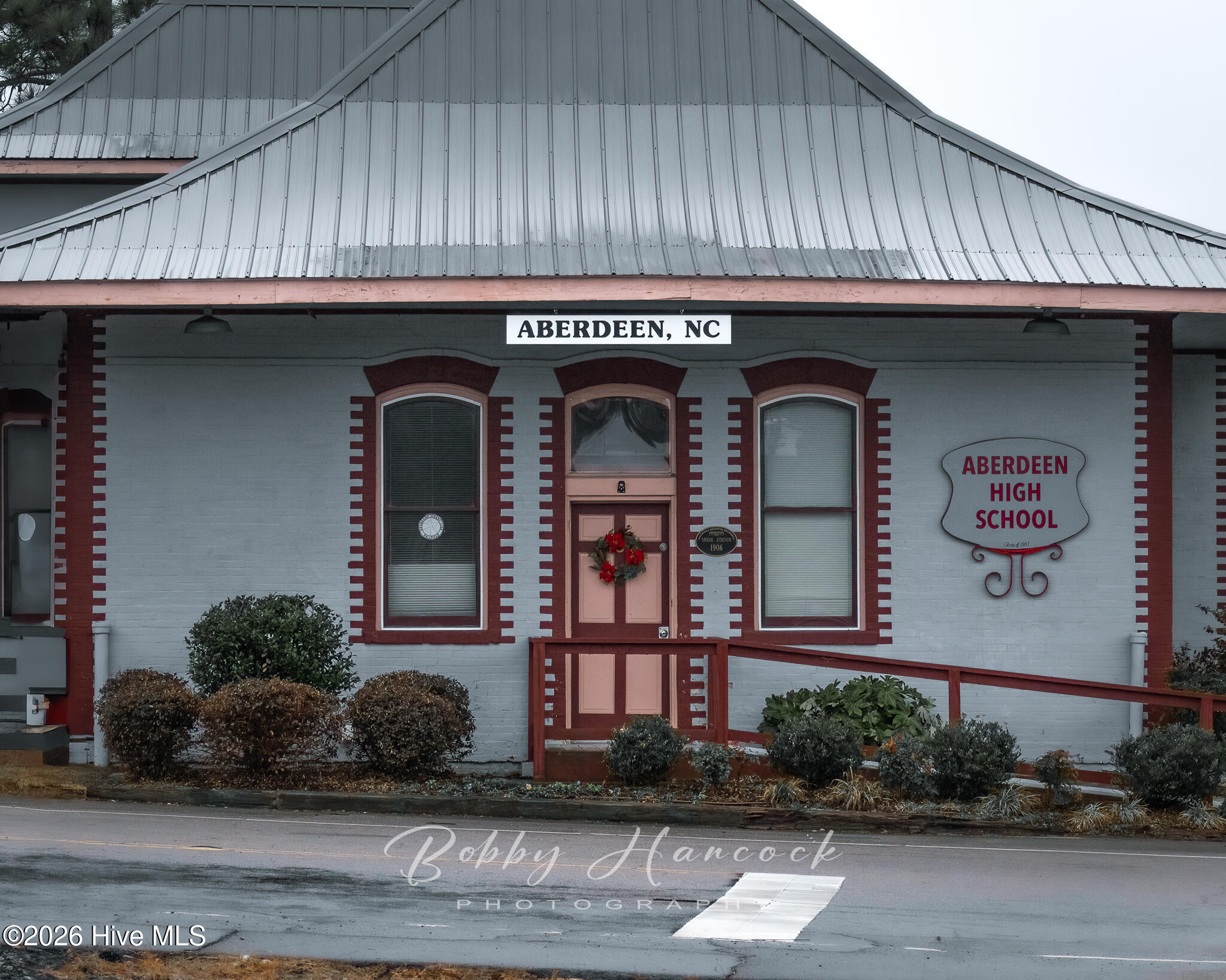 901 East Main Street Aberdeen, NC 28315 - Photo 39 of 43 IMG_7889-Enhanced-NR-Edit