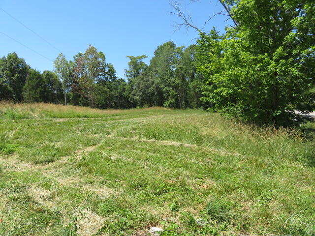 13645 Irvine Road Winchester, KY 40391 - Photo 4 of 7 IMG_2427