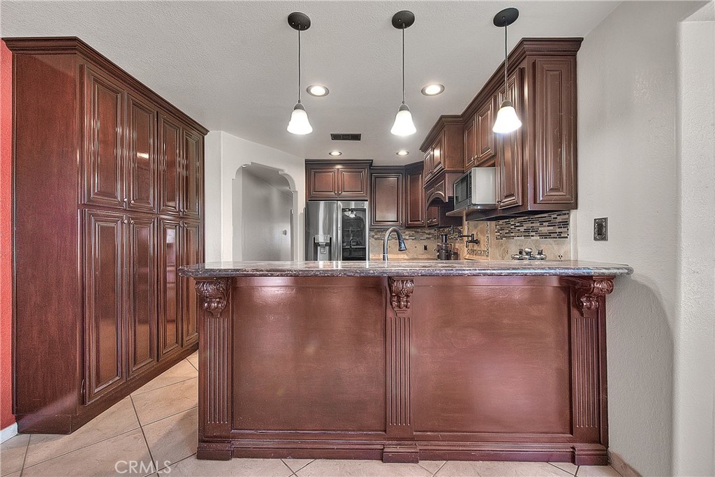 941 West F Street Colton, CA 92324 - Photo 12 of 36