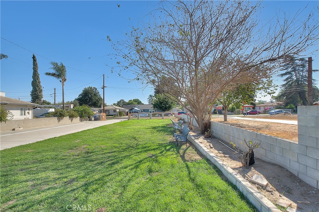 941 West F Street Colton, CA 92324 - Photo 2 of 36