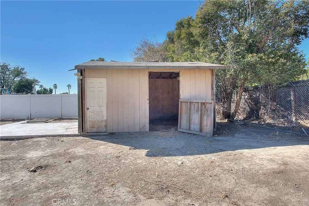 941 West F Street Colton, CA 92324 - Photo 35 of 36