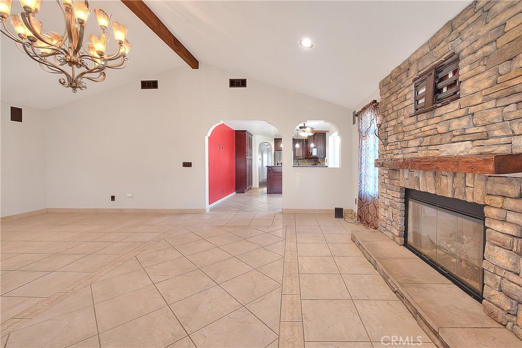 941 West F Street Colton, CA 92324 - Photo 6 of 36