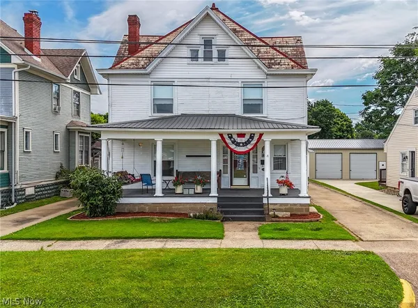 $395,000 | 419 Williams Avenue, Williamstown, WV 26187