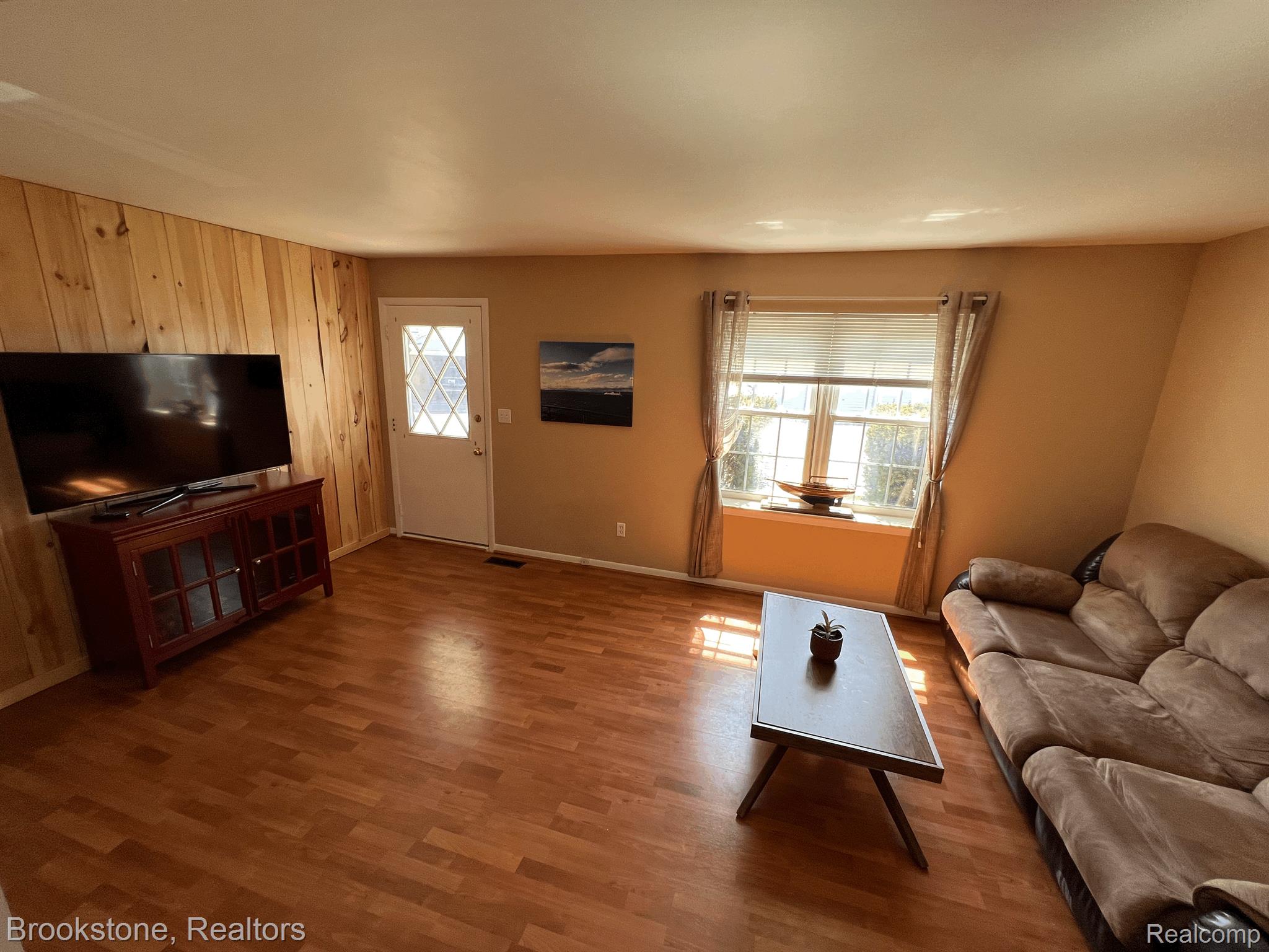 GREAT ROOM FROM HALLWAY