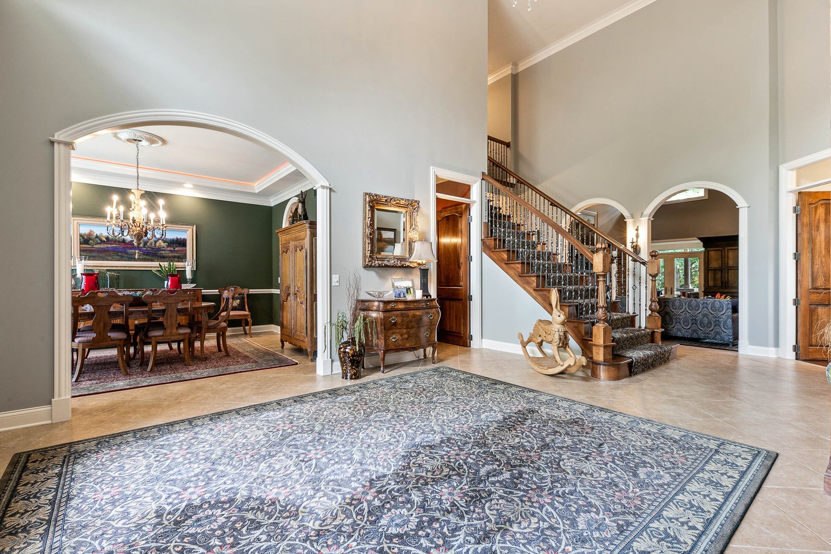 992 Sylvan Circle Naperville, IL 60540 - Photo 8 of 36 a view of a livingroom with furniture and a floor to ceiling window