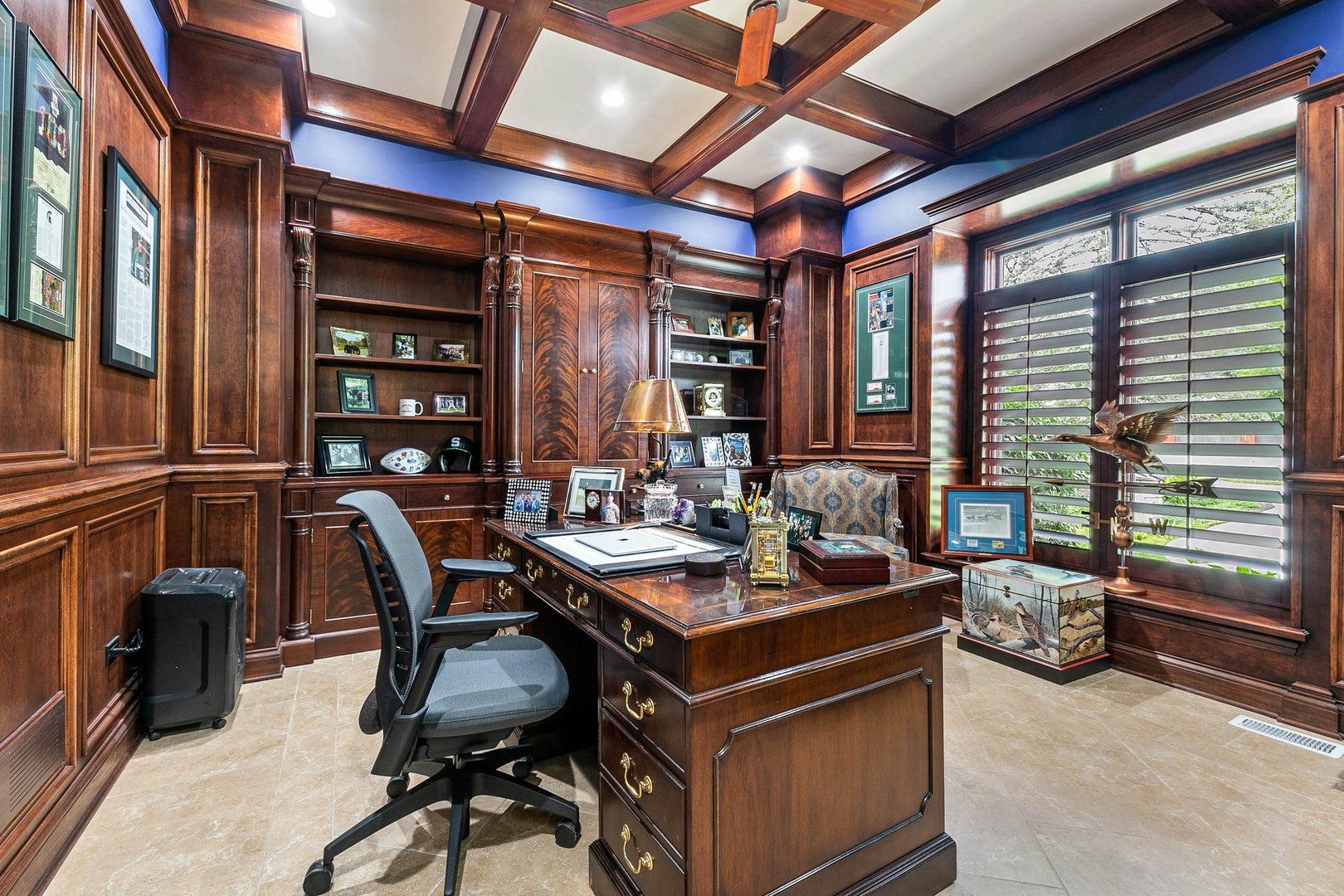 992 Sylvan Circle Naperville, IL 60540 - Photo 9 of 36 a view of a dining room with furniture