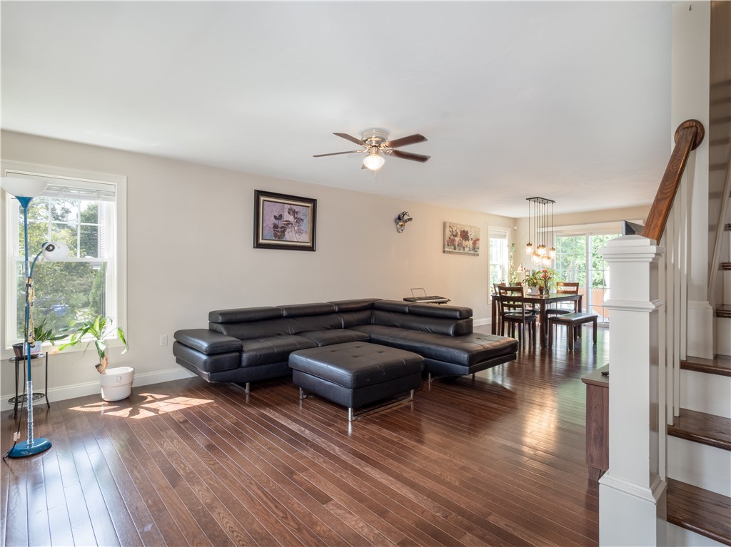 41 Hickory Road Cumberland, RI 02864 - Photo 5 of 33 Gallery Image 5