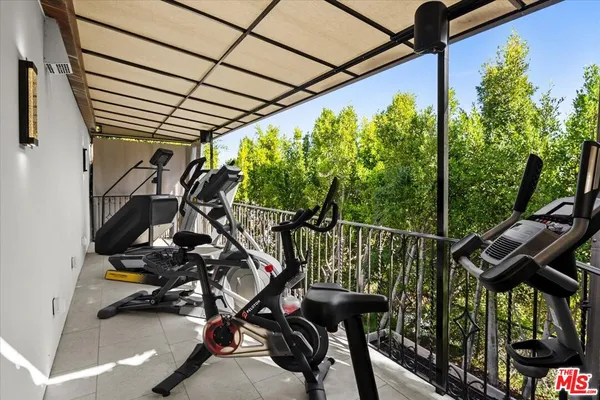 $225,000 | 8159 Hollywood Boulevard, Los Angeles, CA 90069