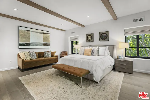 $225,000 | 8159 Hollywood Boulevard, Los Angeles, CA 90069