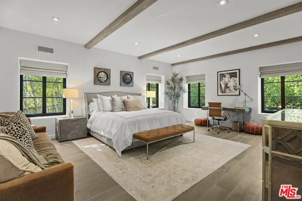 $225,000 | 8159 Hollywood Boulevard, Los Angeles, CA 90069