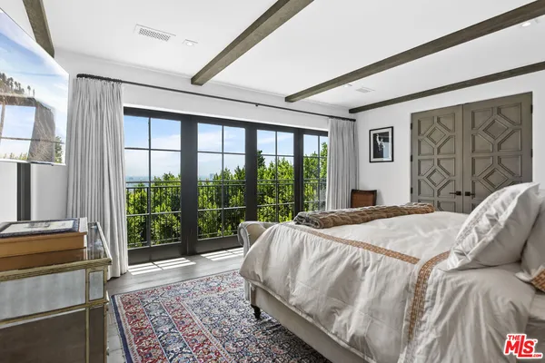 $225,000 | 8159 Hollywood Boulevard, Los Angeles, CA 90069