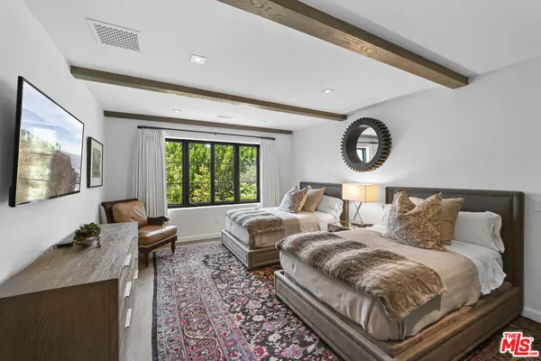 $225,000 | 8159 Hollywood Boulevard, Los Angeles, CA 90069