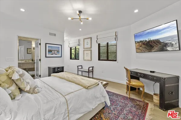 $225,000 | 8159 Hollywood Boulevard, Los Angeles, CA 90069