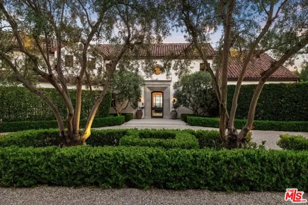 $225,000 | 8159 Hollywood Boulevard, Los Angeles, CA 90069