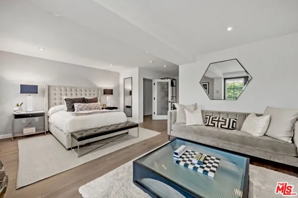 $225,000 | 8159 Hollywood Boulevard, Los Angeles, CA 90069