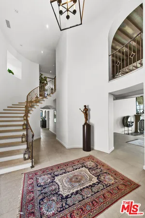 $225,000 | 8159 Hollywood Boulevard, Los Angeles, CA 90069