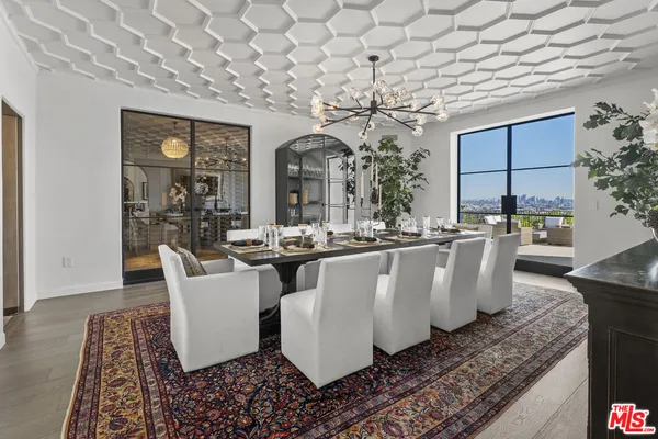 $225,000 | 8159 Hollywood Boulevard, Los Angeles, CA 90069