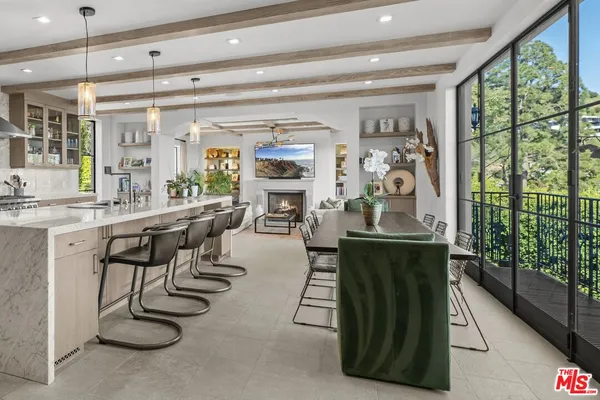 $225,000 | 8159 Hollywood Boulevard, Los Angeles, CA 90069