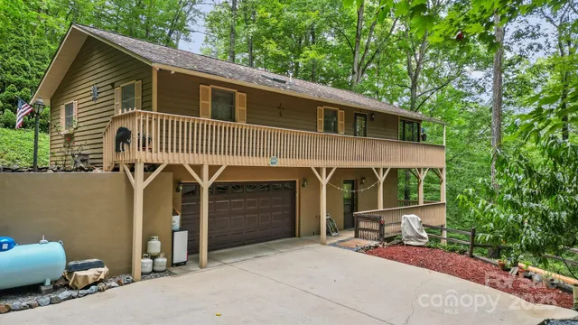 $360,000 | 45 Pinecrest Drive, Franklin, NC 28734