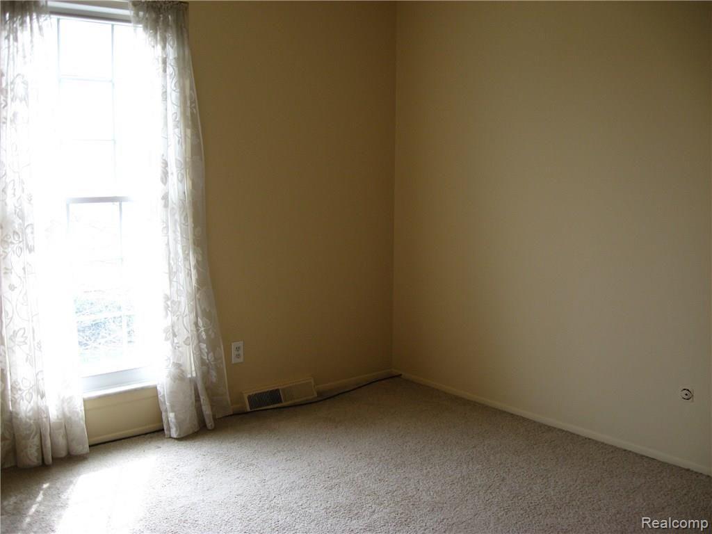 24360 East River Road, Unit 24 Grosse Ile, MI 48138 - Photo 13 of 14