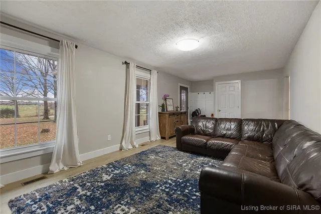 $400,000 | 470 West Whiskey Run Road Northeast, New Salisbury, IN 47161