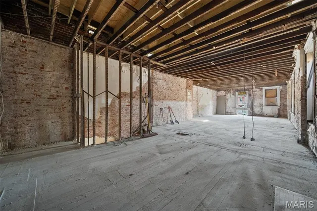 $190,000 | 4569 Oakland Avenue, St. Louis, MO 63110