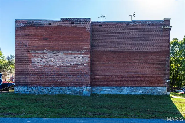 $190,000 | 4569 Oakland Avenue, St. Louis, MO 63110