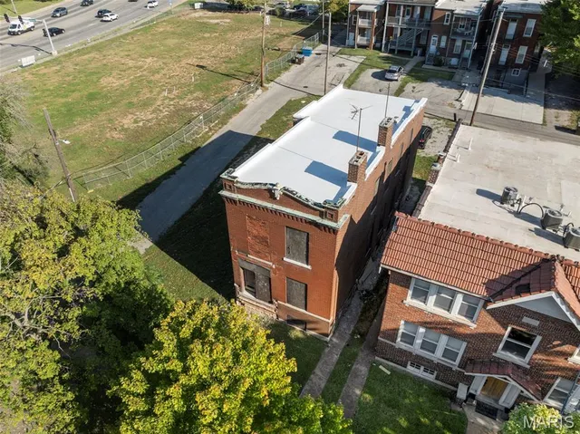 $190,000 | 4569 Oakland Avenue, St. Louis, MO 63110