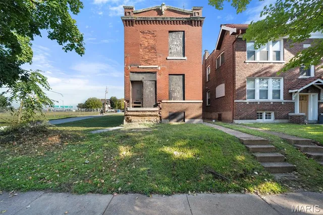 $190,000 | 4569 Oakland Avenue, St. Louis, MO 63110