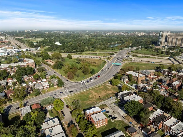 $190,000 | 4569 Oakland Avenue, St. Louis, MO 63110