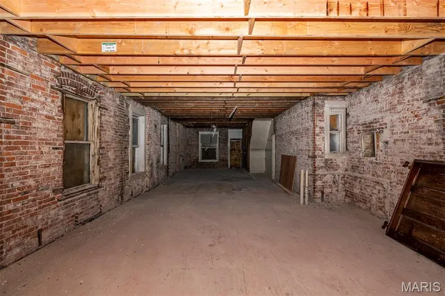 $190,000 | 4569 Oakland Avenue, St. Louis, MO 63110