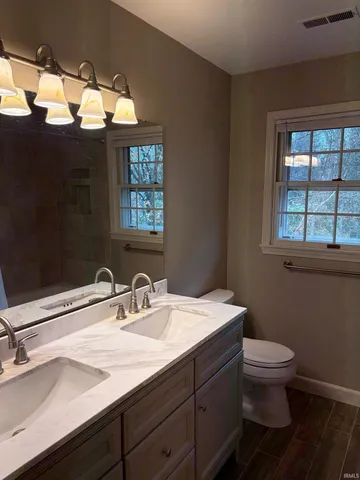 $299,900 | 1706 North Denver Drive, Marion, IN 46952