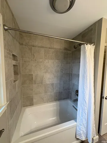 $299,900 | 1706 North Denver Drive, Marion, IN 46952