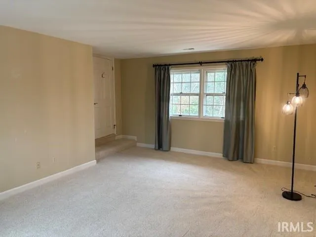 $299,900 | 1706 North Denver Drive, Marion, IN 46952