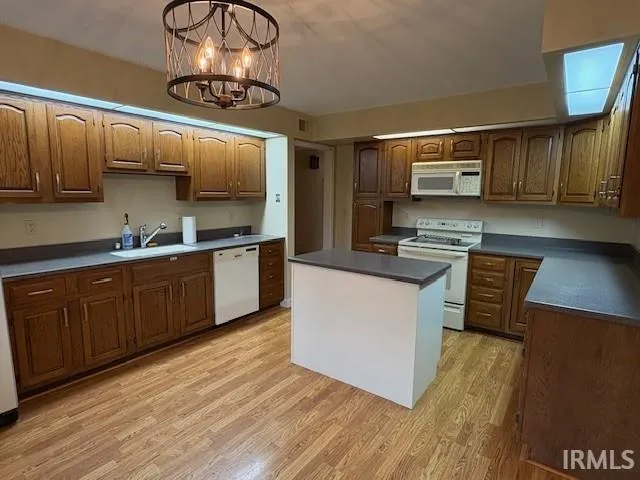 $299,900 | 1706 North Denver Drive, Marion, IN 46952