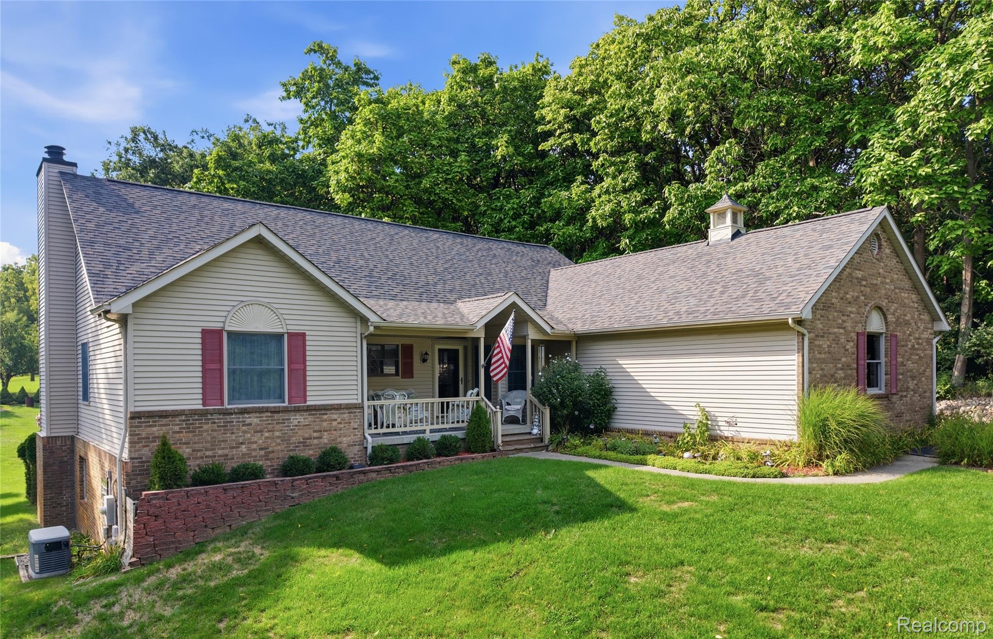 11325 Hartland Road Fenton, MI 48430 - Photo 1 of 37 08-DJI_20250509042532_0278_D.jpg