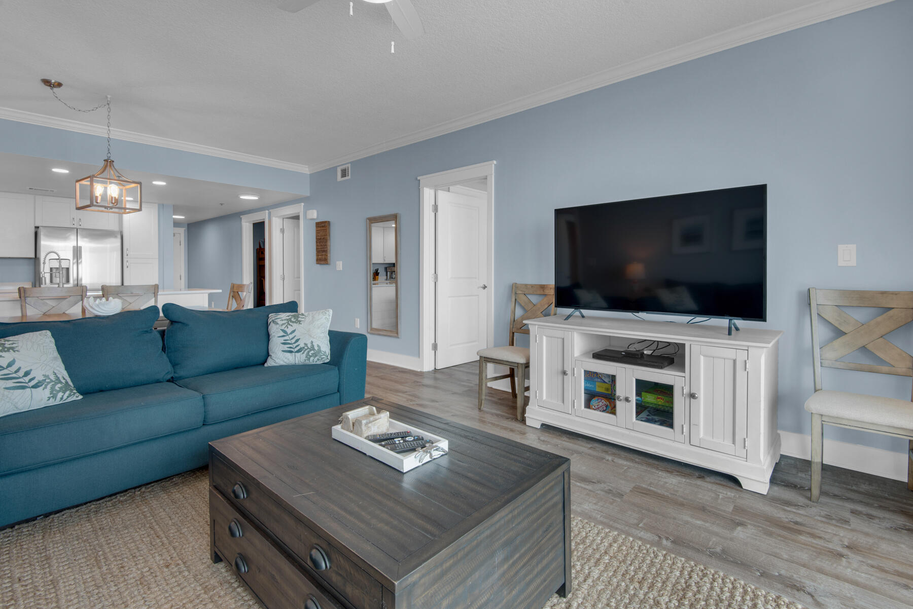1110 Santa Rosa Boulevard, Unit B501 Fort Walton Beach, FL 32548 - Photo 11 of 51 a living room with furniture and a flat screen tv