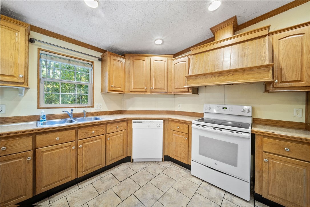 795 Peckerwood Road Jacksons Gap, AL 36861 - Photo 18 of 37 Gallery Image 18