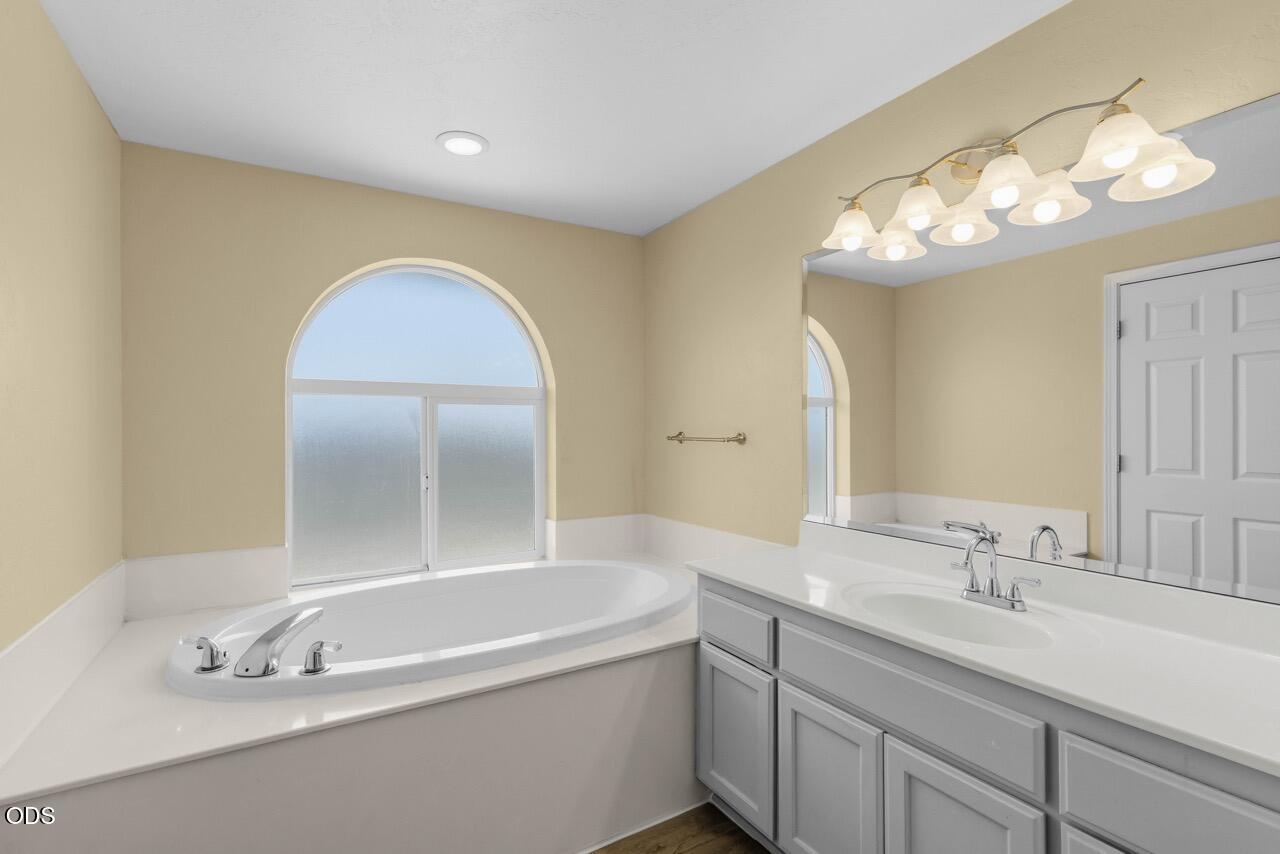 106 Victoria Way Central Point, OR 97502 - Photo 16 of 32 Gallery Image 16